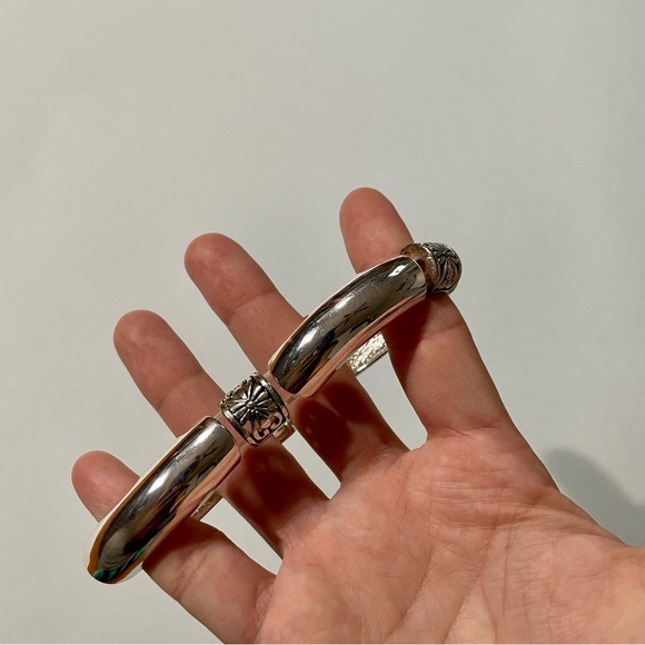 Vintage Silver Stretch Bangle - Picture 3 of 4